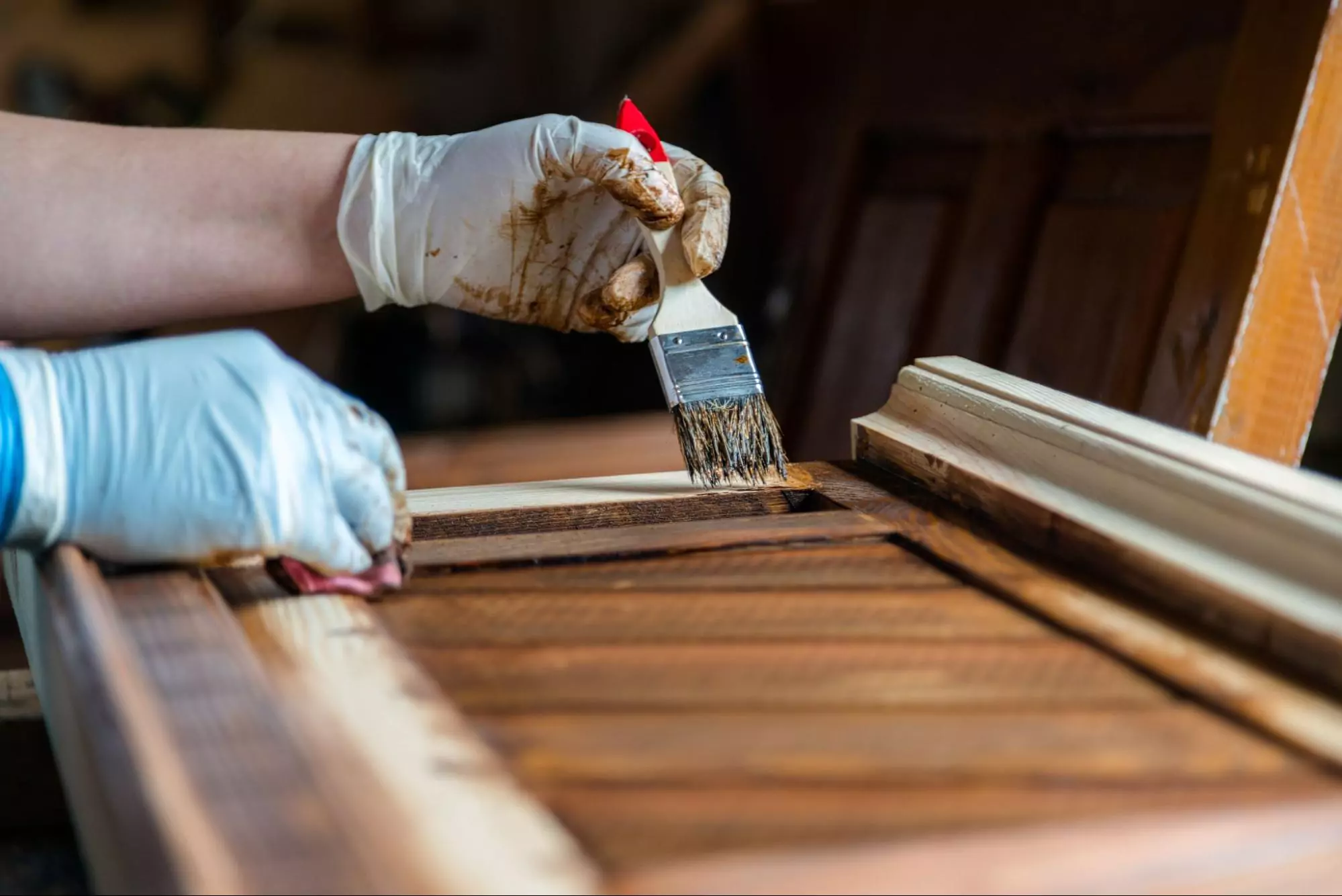 Tips Memilih Cat Kayu Berdasarkan Warna dan Jenis Kayu agar Mempesona 
