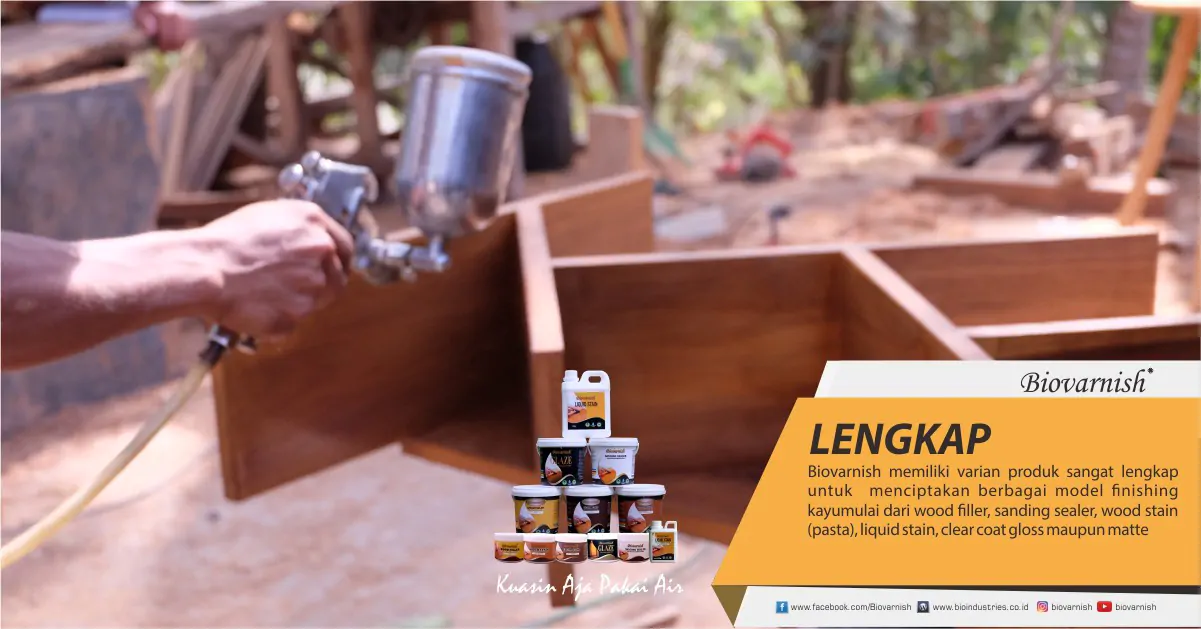 Rak Buku Mini Semakin Menawan Dengan Warna Natural Transparan