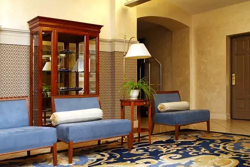 Finishing Kayu Klasik untuk Furniture Bergaya Vintage yang Elegan