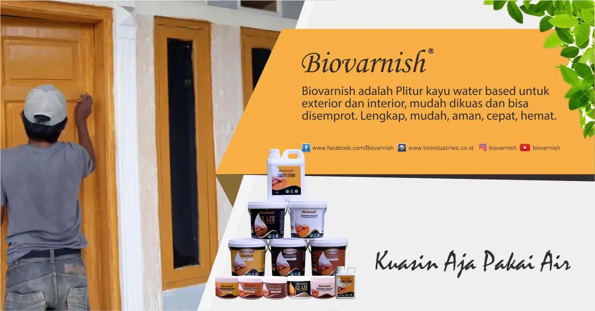 Finishing Dengan Cat Biovarnish Warna Coklat Kayu Pada Pintu Rumah