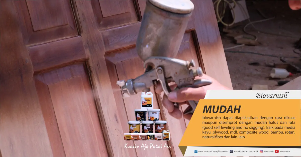 Menghaluskan Tekstur Saat Aplikasi Cat Pintu Kayu